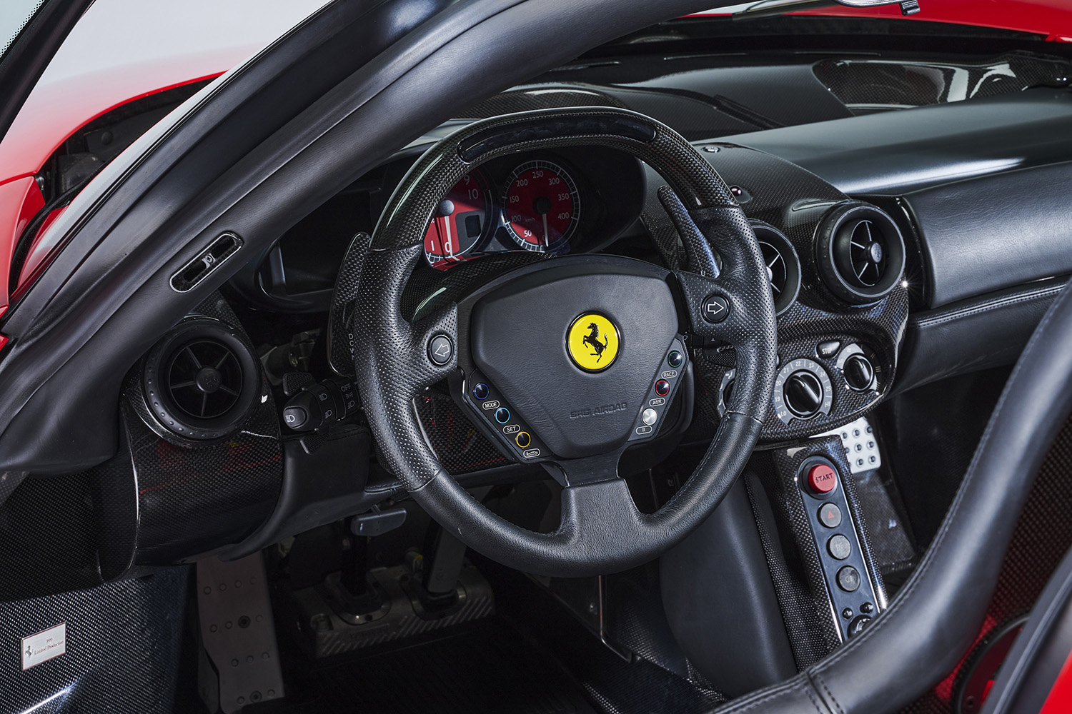 21世紀最初のスペチアーレ「エンツォ・フェラーリ」は何もかもが世界最高峰だった【21世紀スーパーカーFILE #011】 〜 画像8