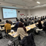 【画像】スマホで足まわりも操る時代へ！　KYBが開発したショックアブソーバーの減衰力調整をアプリで可能にした新システムが可能性にあふれてた 〜 画像2