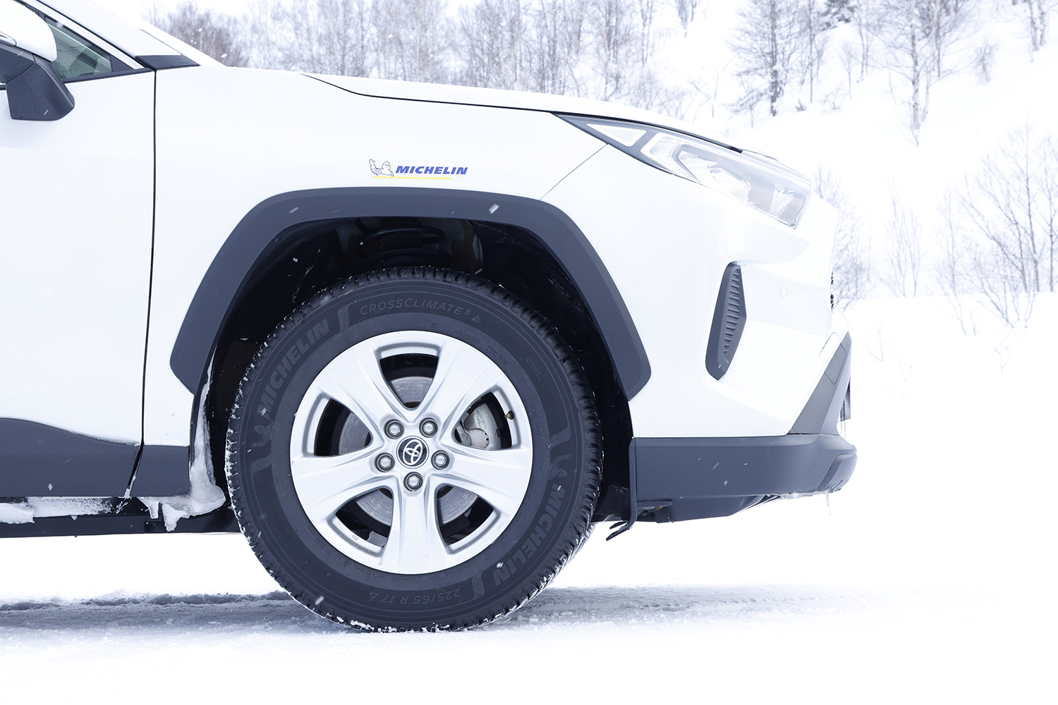 ミシュランなら"氷も走れる夏タイヤ"を造り出してしまうかもしれないと感じさせるクロスクライメート3とクロスクライメート3スポーツ 〜 画像4