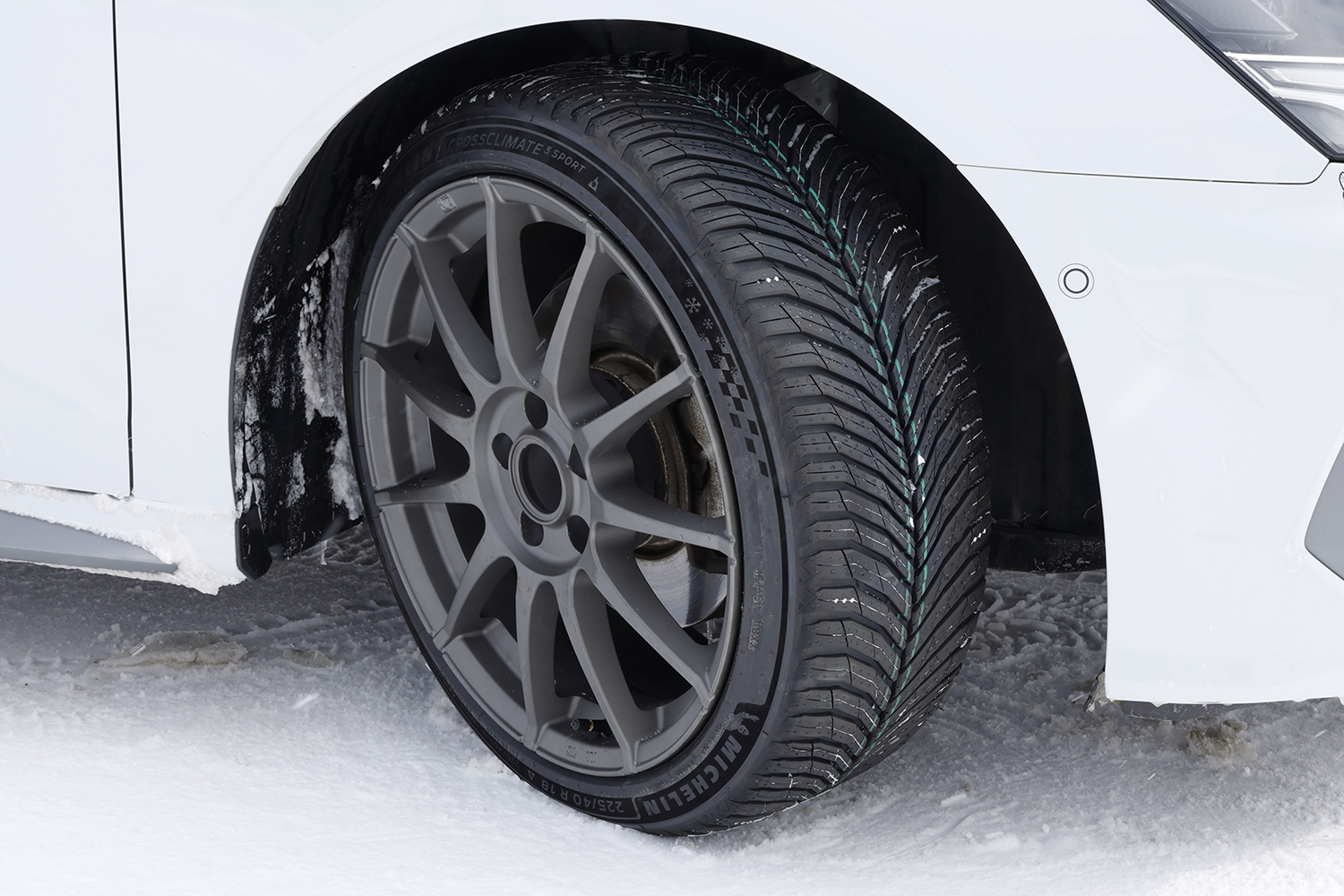 ミシュランなら"氷も走れる夏タイヤ"を造り出してしまうかもしれないと感じさせるクロスクライメート3とクロスクライメート3スポーツ 〜 画像7