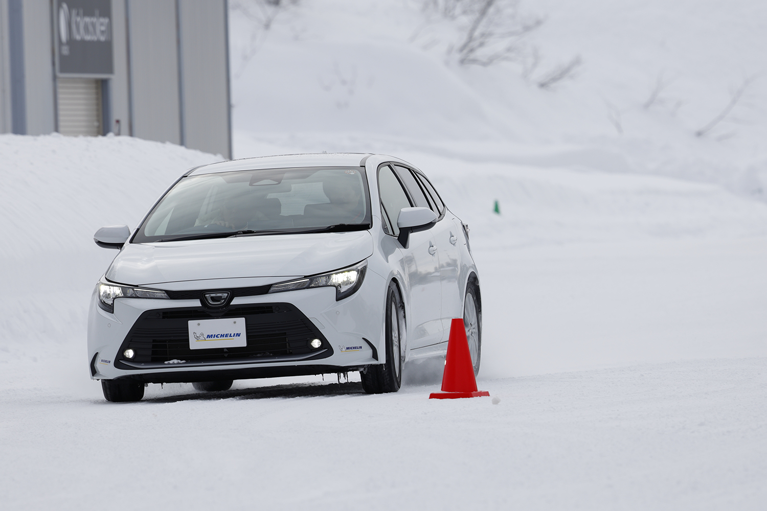 ミシュランなら"氷も走れる夏タイヤ"を造り出してしまうかもしれないと感じさせるクロスクライメート3とクロスクライメート3スポーツ 〜 画像16