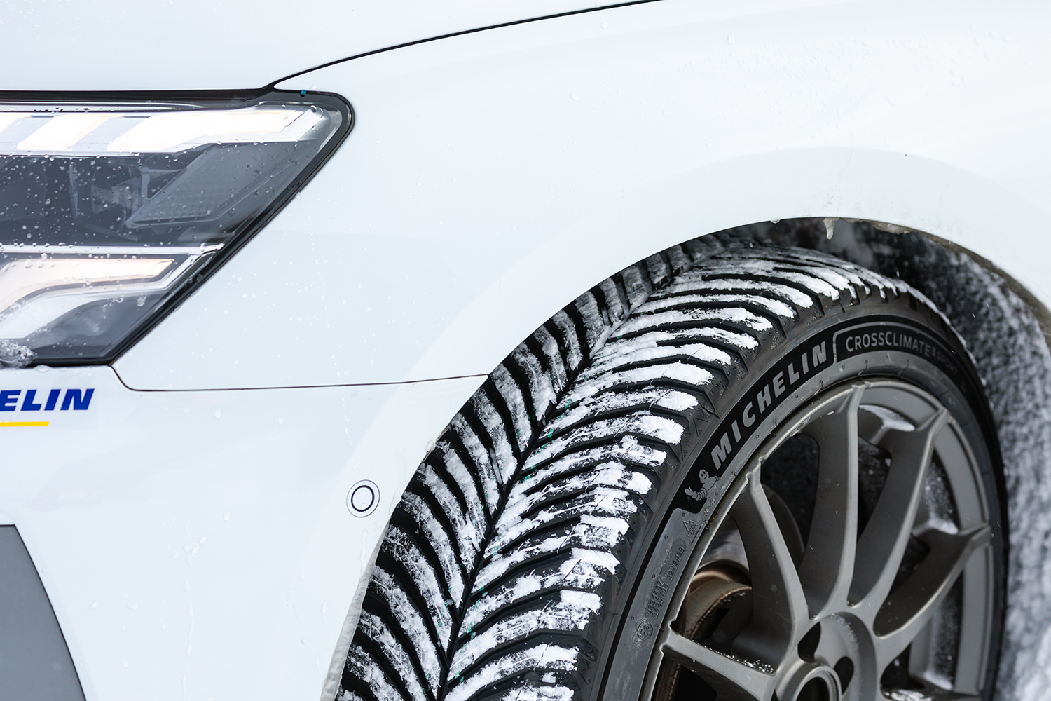 ミシュランなら"氷も走れる夏タイヤ"を造り出してしまうかもしれないと感じさせるクロスクライメート3とクロスクライメート3スポーツ 〜 画像26