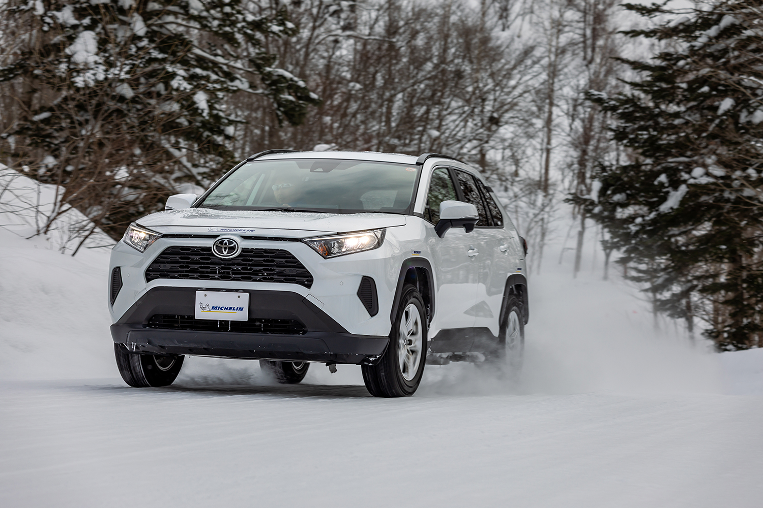 ミシュラン・クロスクライメート3を履いたトヨタRAV4 〜 画像29