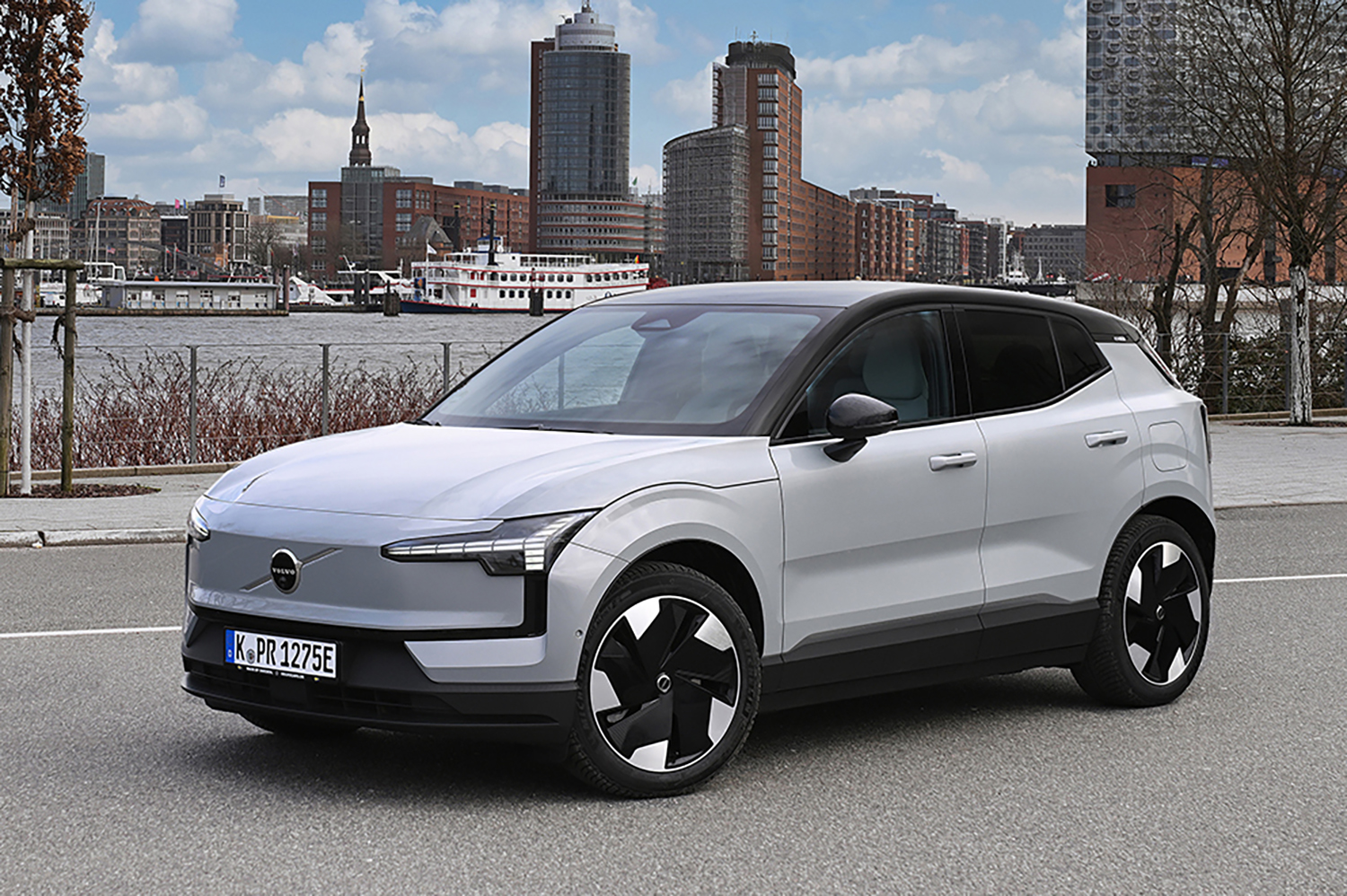 ボルボEX30のフロントスタイリング