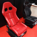 【画像】新作から定番まで座りまくってから買える！　広々ブースにシートがズラリと並ぶ「BRIDE」ブース【大阪オートメッセ2026】 〜 画像1