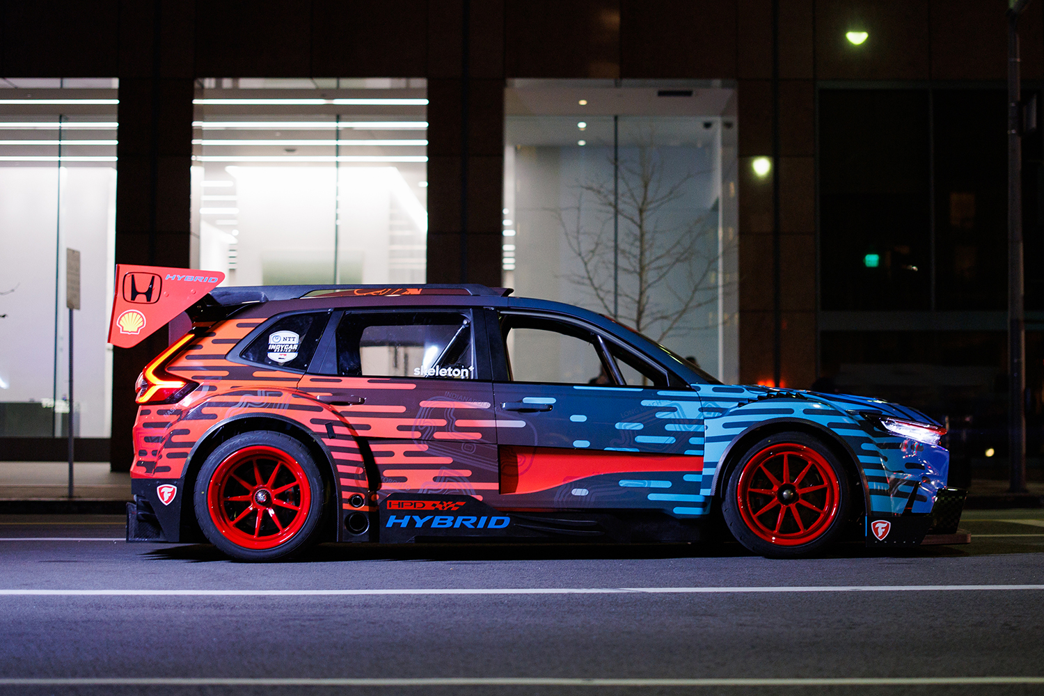 アメリカホンダが手がけた「CR-Vハイブリッドレーサー」はいくらなんでもやりすぎだろ 〜 画像7