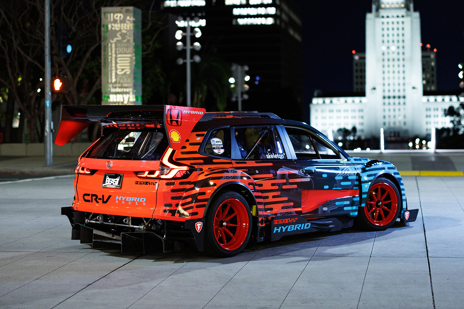 アメリカホンダが手がけた「CR-Vハイブリッドレーサー」はいくらなんでもやりすぎだろ 〜 画像9