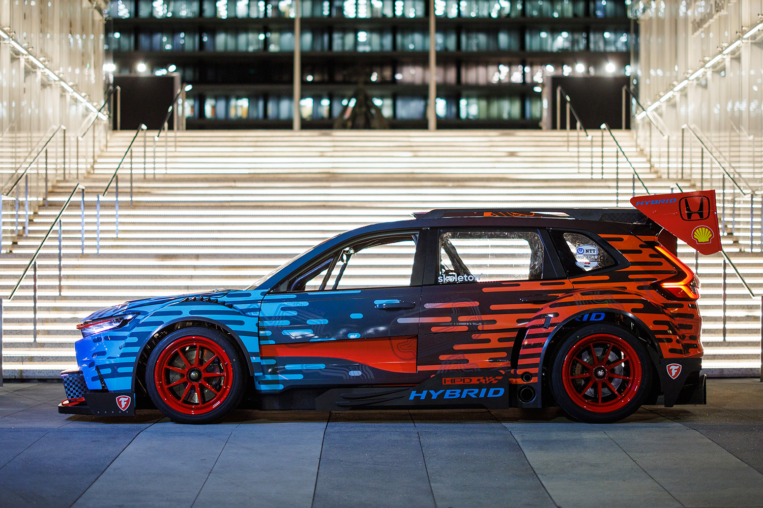 アメリカホンダが手がけた「CR-Vハイブリッドレーサー」はいくらなんでもやりすぎだろ 〜 画像10