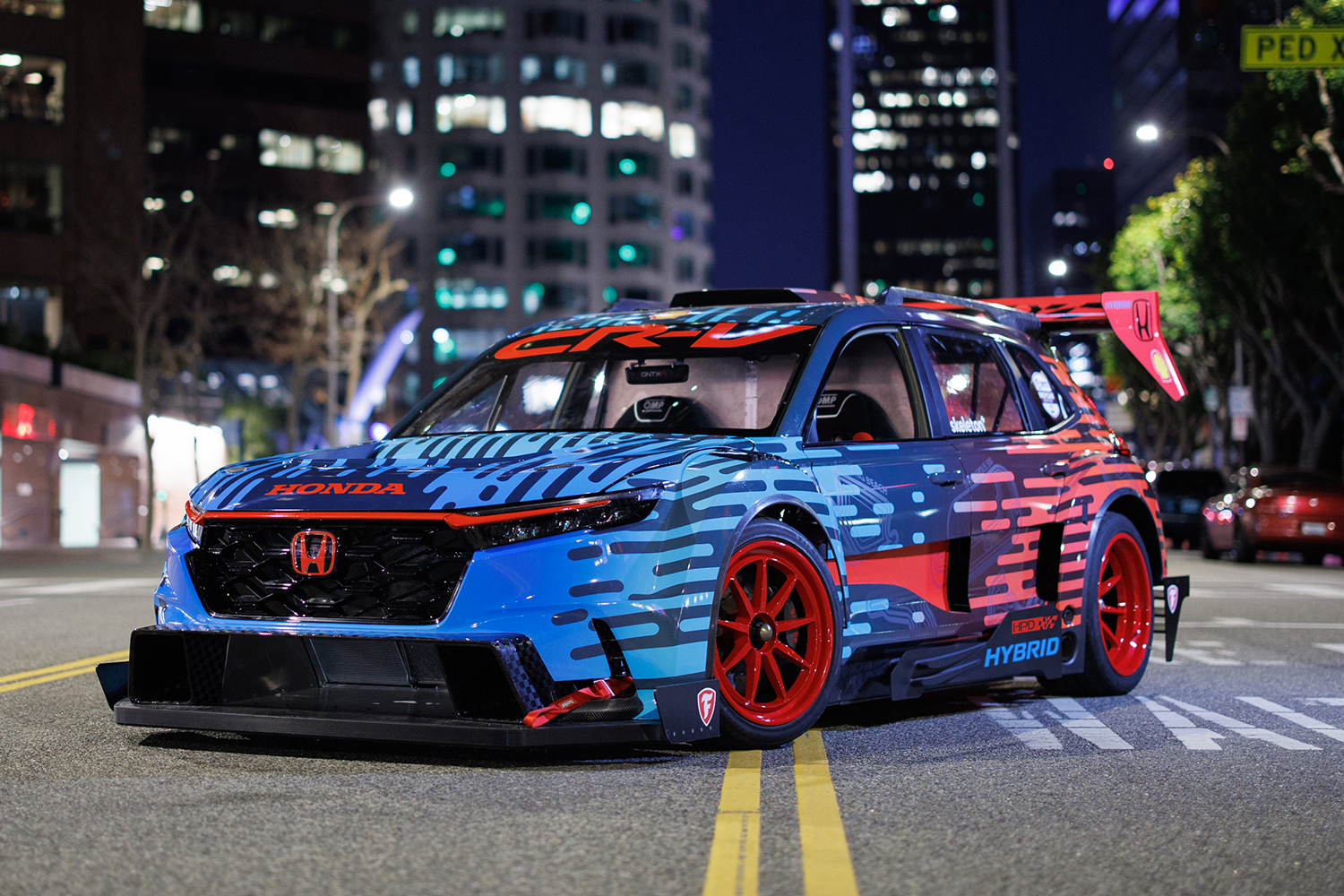 HPDホンダCR-Vハイブリッドレーサーのフロントスタイリング