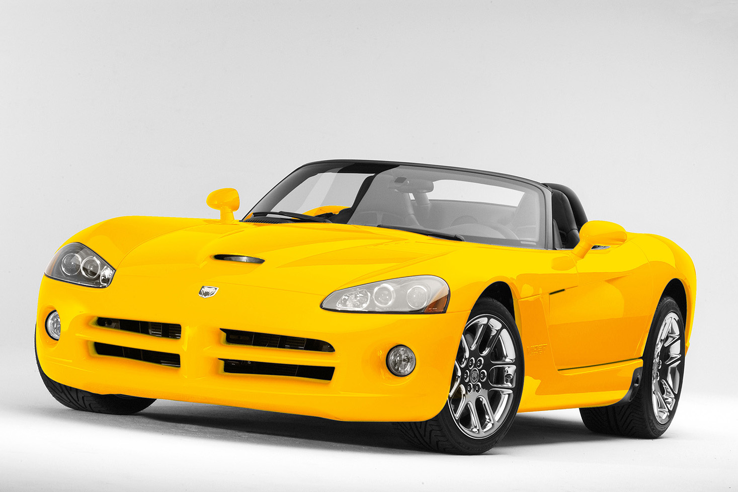 ダッジ・バイパーSRT-10のフロントスタイリング