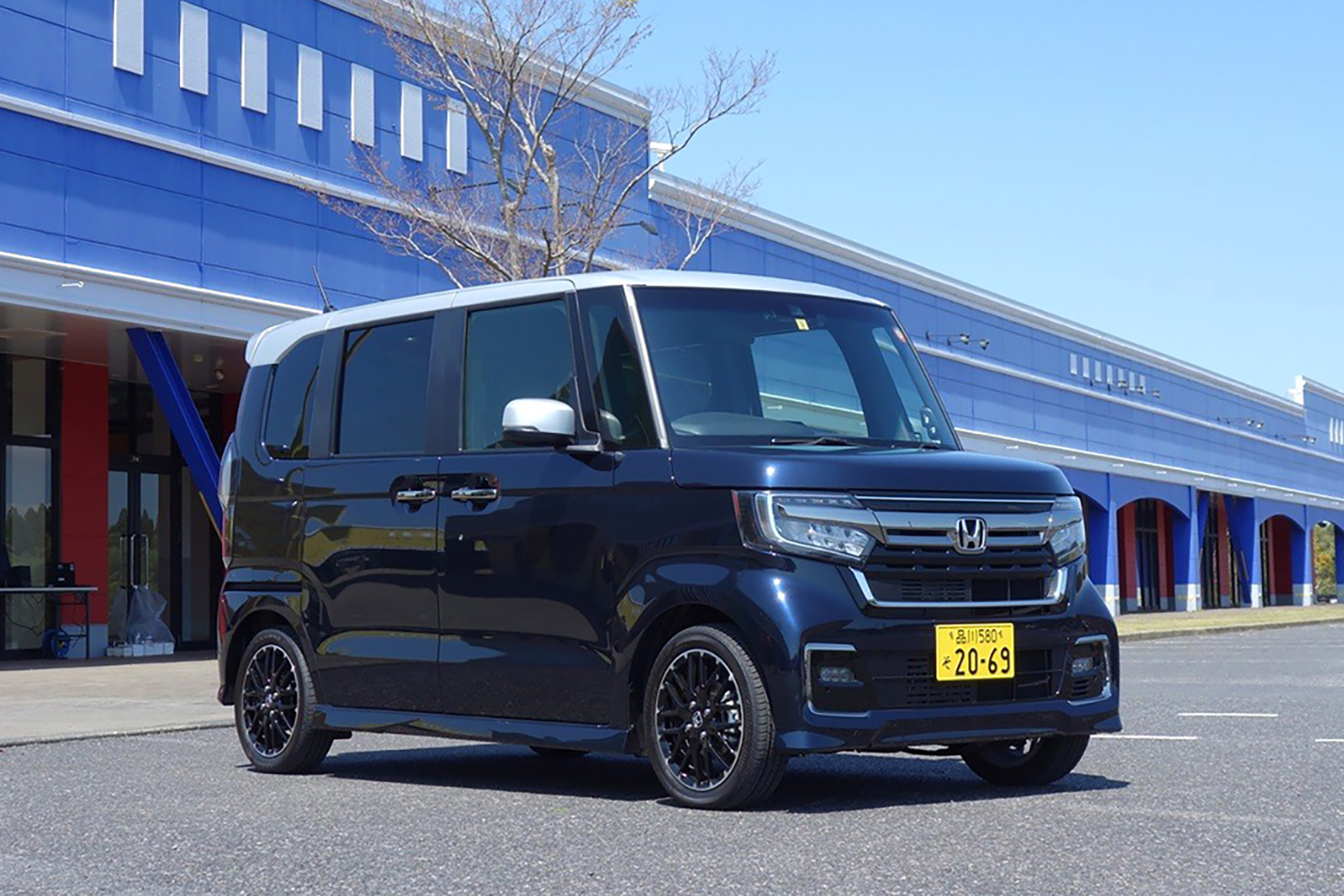 ホンダN-BOXカスタムのフロントスタイリング