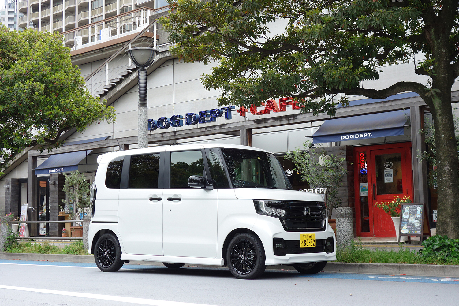 ホンダN-BOXカスタムのフロントスタイリング