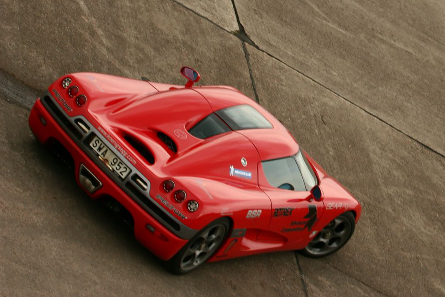 ケーニグセグを世界有数のハイパーカーメーカーへと導いた「CC8S」の偉大すぎる功績 〜 画像11