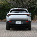 【画像】【試乗】しっとりなAWDと軽快な2WDの選択が悩ましい！　スズキ初のBEV「ｅビターラ」はEVを身近にしてくれる存在だった 〜 画像4