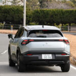 【画像】【試乗】しっとりなAWDと軽快な2WDの選択が悩ましい！　スズキ初のBEV「ｅビターラ」はEVを身近にしてくれる存在だった 〜 画像11