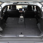 【画像】【試乗】しっとりなAWDと軽快な2WDの選択が悩ましい！　スズキ初のBEV「ｅビターラ」はEVを身近にしてくれる存在だった 〜 画像25