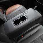 【画像】【試乗】しっとりなAWDと軽快な2WDの選択が悩ましい！　スズキ初のBEV「ｅビターラ」はEVを身近にしてくれる存在だった 〜 画像28