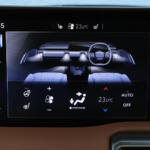 【画像】【試乗】しっとりなAWDと軽快な2WDの選択が悩ましい！　スズキ初のBEV「ｅビターラ」はEVを身近にしてくれる存在だった 〜 画像43