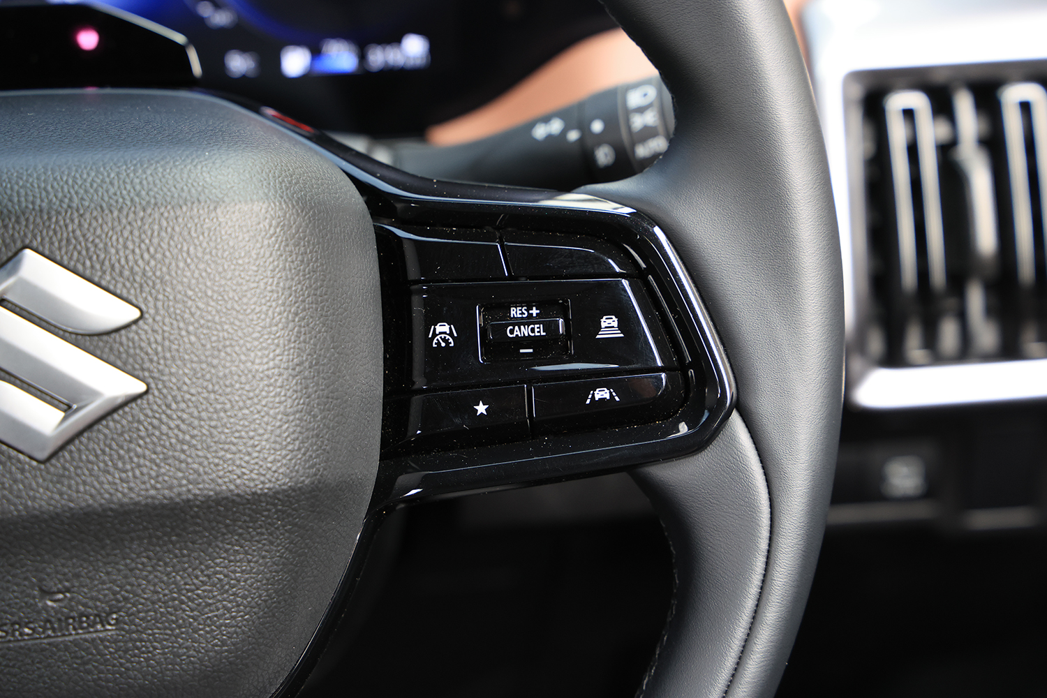 スズキｅビターラは安定性と扱いやすさを優先させたBEVだった 〜 画像48