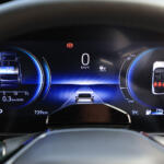 【画像】【試乗】しっとりなAWDと軽快な2WDの選択が悩ましい！　スズキ初のBEV「ｅビターラ」はEVを身近にしてくれる存在だった 〜 画像49