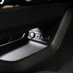 【画像】【試乗】しっとりなAWDと軽快な2WDの選択が悩ましい！　スズキ初のBEV「ｅビターラ」はEVを身近にしてくれる存在だった 〜 画像54