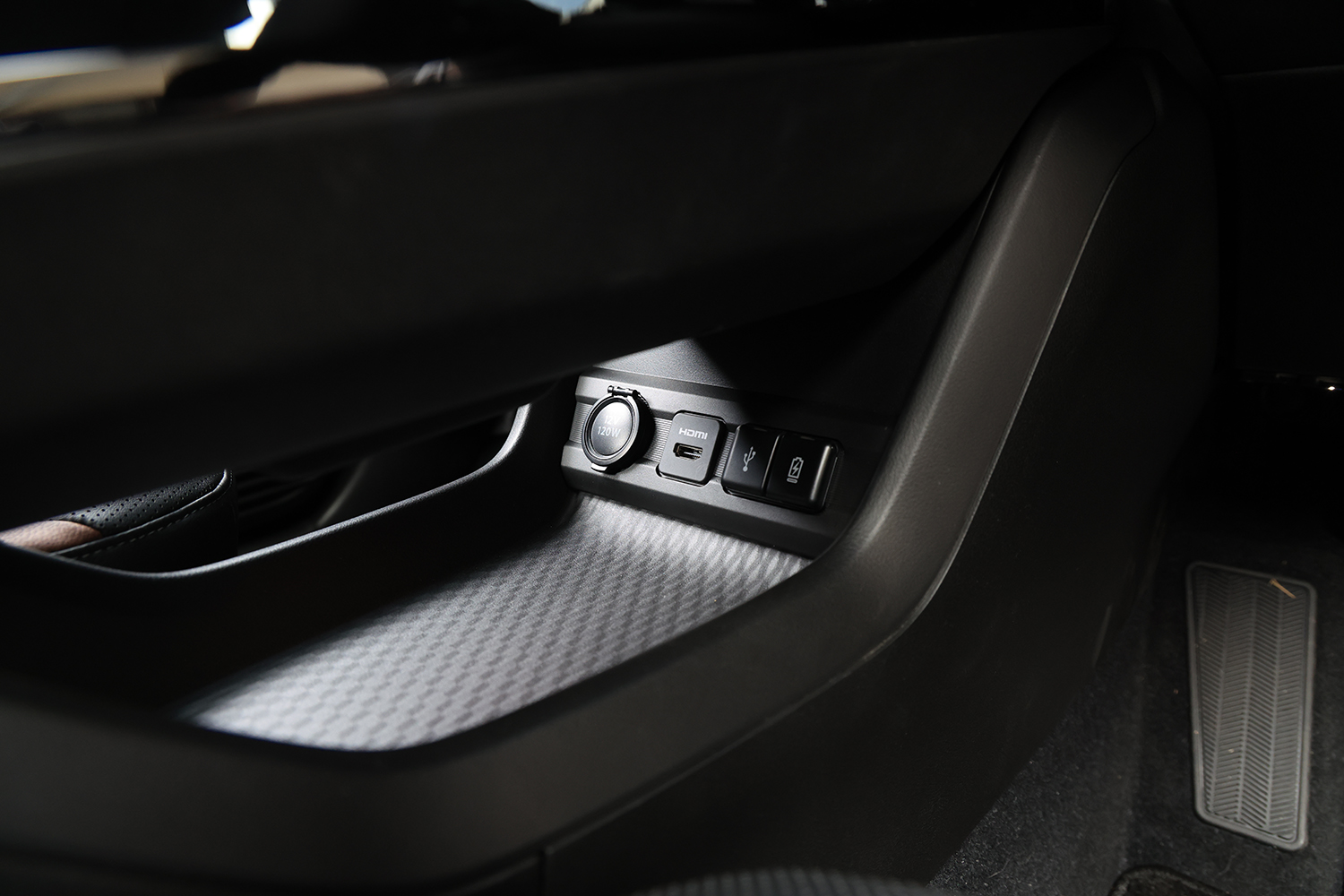 スズキｅビターラは安定性と扱いやすさを優先させたBEVだった 〜 画像54