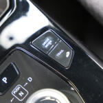 【画像】【試乗】しっとりなAWDと軽快な2WDの選択が悩ましい！　スズキ初のBEV「ｅビターラ」はEVを身近にしてくれる存在だった 〜 画像66