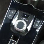 【画像】【試乗】しっとりなAWDと軽快な2WDの選択が悩ましい！　スズキ初のBEV「ｅビターラ」はEVを身近にしてくれる存在だった 〜 画像68