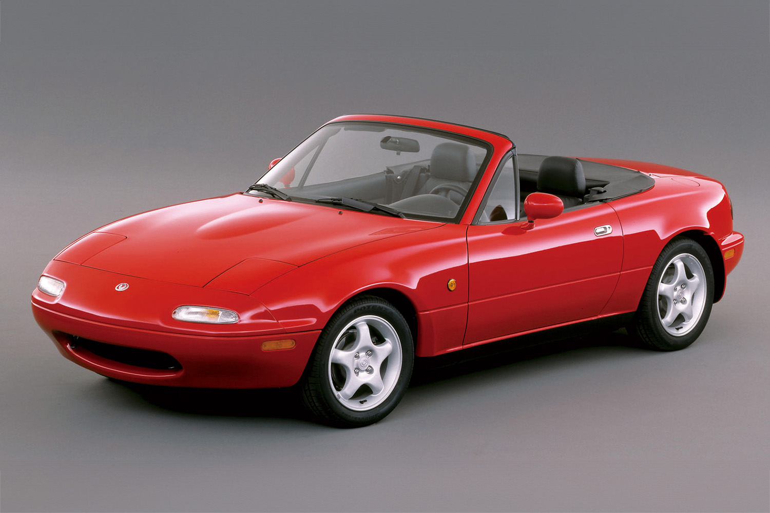 マツダMX-5ミアータのフロントスタイリング