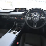 【画像】【試乗】新型CX-5にディーゼルなし……で「Ｄの一族」阿鼻叫喚！　それでもディーゼルに乗りたいひとには「CX-60」か「マツダ３」か「現行CX-5」か乗り比べて考えてみた 〜 画像9