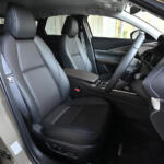 【画像】【試乗】新型CX-5にディーゼルなし……で「Ｄの一族」阿鼻叫喚！　それでもディーゼルに乗りたいひとには「CX-60」か「マツダ３」か「現行CX-5」か乗り比べて考えてみた 〜 画像15