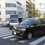 【画像】なんならほぼすべてのクルマが違反！　道交法で定められた「徐行」が必要な場所を覚えているか？ 〜 画像12