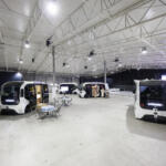 【画像】箱根駅伝でも注目を浴びた「e-パレット」にレーシングドライバーが試乗！　取り回しも実用性も最高だが唯一気になるのは「運転士の位置」 〜 画像2