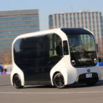 【画像】箱根駅伝でも注目を浴びた「e-パレット」にレーシングドライバーが試乗！　取り回しも実用性も最高だが唯一気になるのは「運転士の位置」 〜 画像11