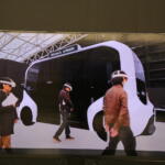 【画像】箱根駅伝でも注目を浴びた「e-パレット」にレーシングドライバーが試乗！　取り回しも実用性も最高だが唯一気になるのは「運転士の位置」 〜 画像13