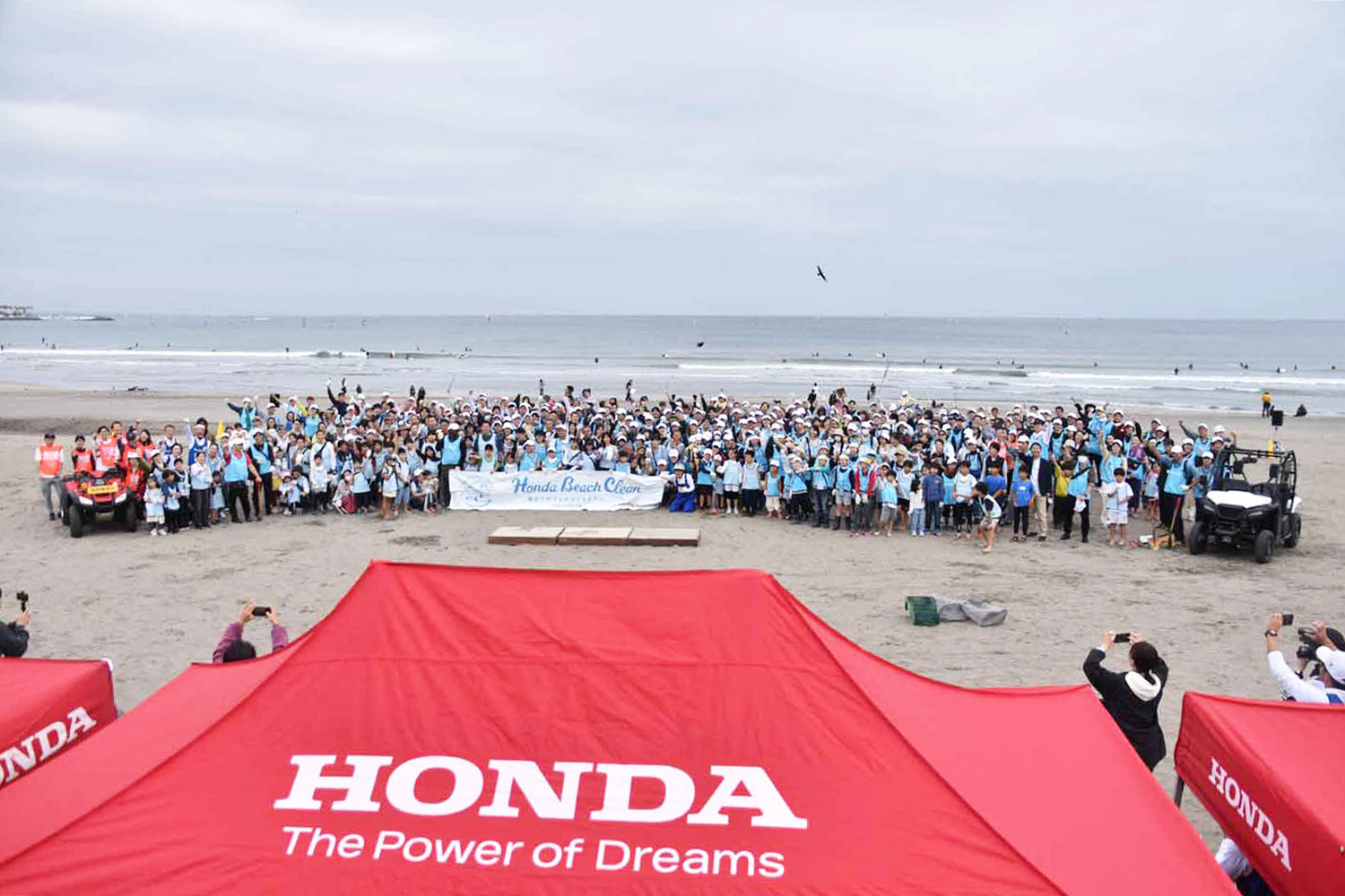 2024年に神奈川県鎌倉市の由比ヶ浜海水浴場で行われたビーチクリーン