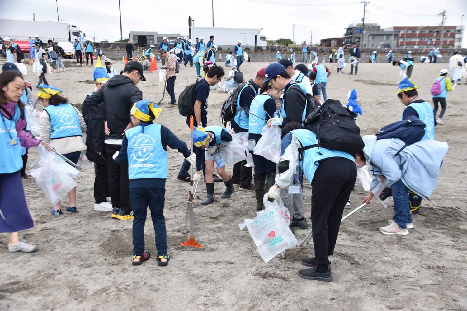 2024年に神奈川県鎌倉市の由比ヶ浜海水浴場で行われたビーチクリーン 〜 画像40