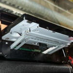 【画像】音楽サブスクとかやってないんだけど……CD全盛時を生きてきたオジがいまクルマで音楽難民に！　再生機器が備わっていないイマドキのクルマでCDを聴く方法とは？ 〜 画像10