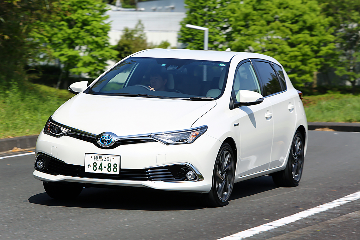 トヨタ・オーリスハイブリッド