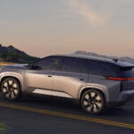 これ日本でも売れるんじゃない？　トヨタの３列シートSUV「ハイランダー」にBEVモデルが登場!!