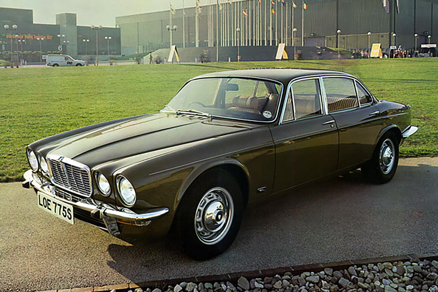 ジャガーXJ（シリーズ1）のフロントスタイリング