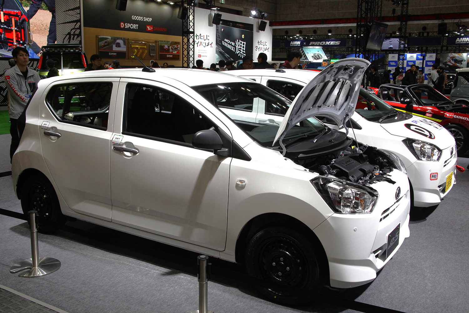 ダイハツが大阪オートメッセにブースを出展