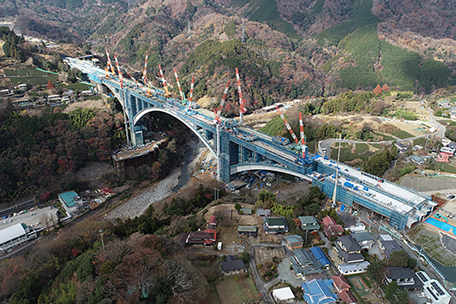 工事中の山北天空大橋