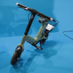 【画像】会場内に設けられた試乗コースをスイスイ走る！　最新の二輪・三輪・四輪電動バイクが「EVスマートモビリティ体験エリア」に集結【大阪オートメッセ2026】 〜 画像5