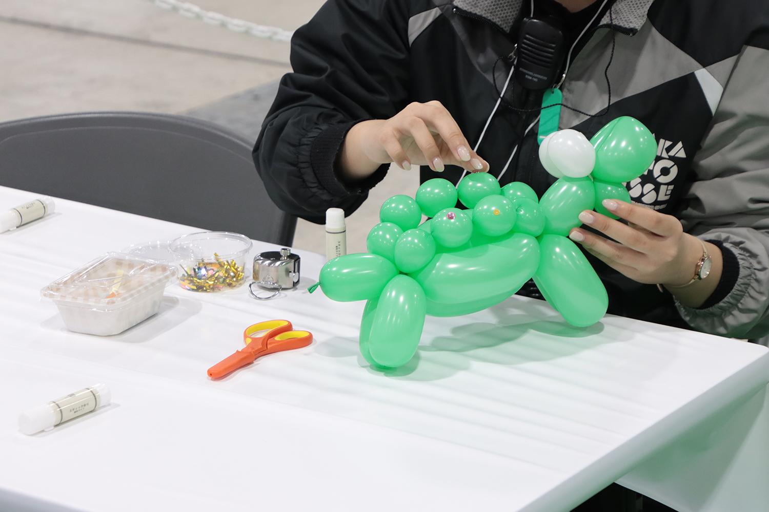 バルーンアートブースのようす 