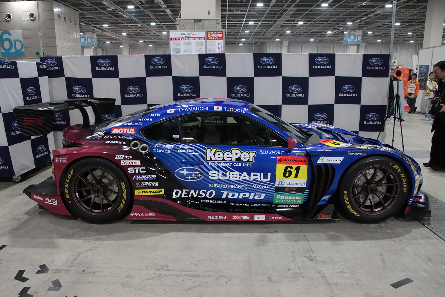 SUBARUブースのBRZ GT300