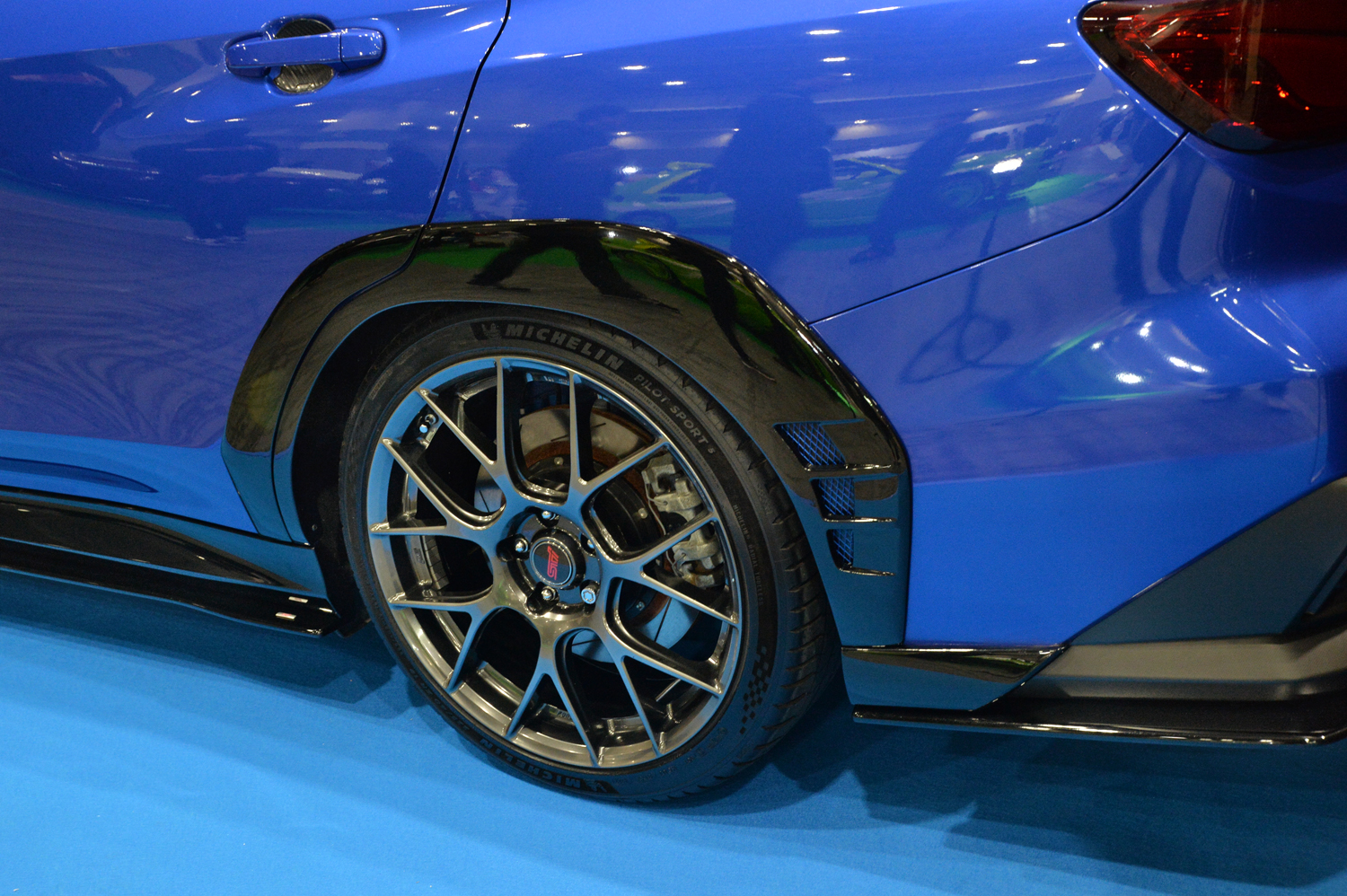 レヴォーグのリヤフェンダーまわり