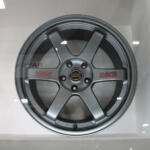 【画像】名作「TE37」の30周年を記念してレーシングホイール20点を一挙展示！　RAYSホイールの進化の歴史と本物の強さを体感せよ【大阪オートメッセ2026】 〜 画像7