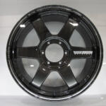 【画像】名作「TE37」の30周年を記念してレーシングホイール20点を一挙展示！　RAYSホイールの進化の歴史と本物の強さを体感せよ【大阪オートメッセ2026】 〜 画像10