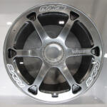 【画像】名作「TE37」の30周年を記念してレーシングホイール20点を一挙展示！　RAYSホイールの進化の歴史と本物の強さを体感せよ【大阪オートメッセ2026】 〜 画像12